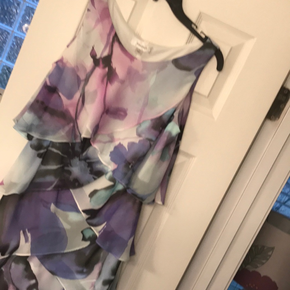 Dress.. layered tier. Very flattering cut.